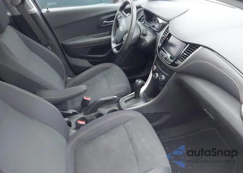 2020 Chevrolet Trax Fwd Ls z USA, uszkodzony, nr VIN 3GNCJKSB4LL215691